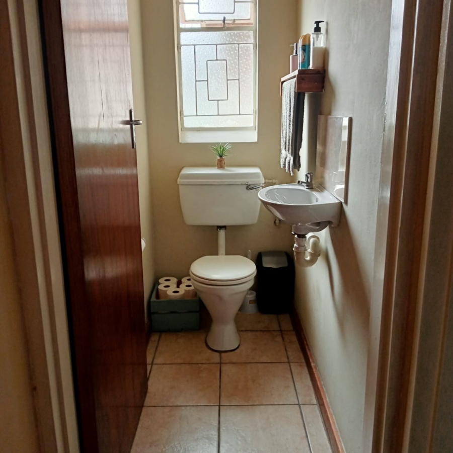 To Let 4 Bedroom Property for Rent in Top Town Eastern Cape
